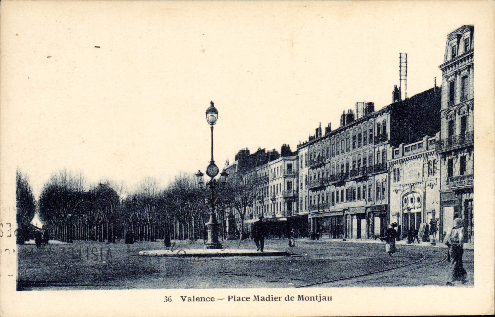 CPA Valence place Madier de Montjau 