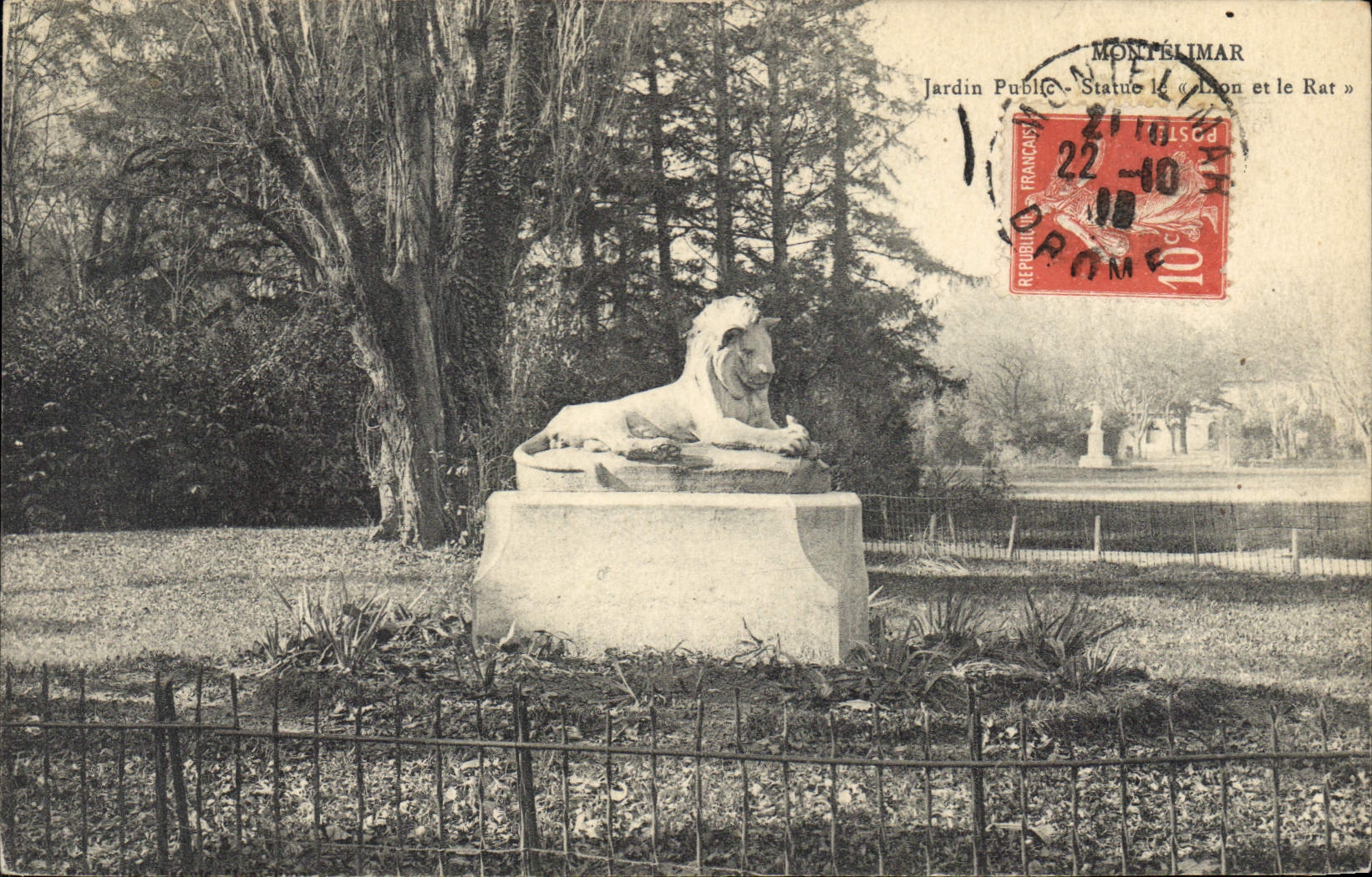 Montélimar — Jardin Public, Statue « Le Lion et le Rat » — Éditeur inconnu, n° de série non visible