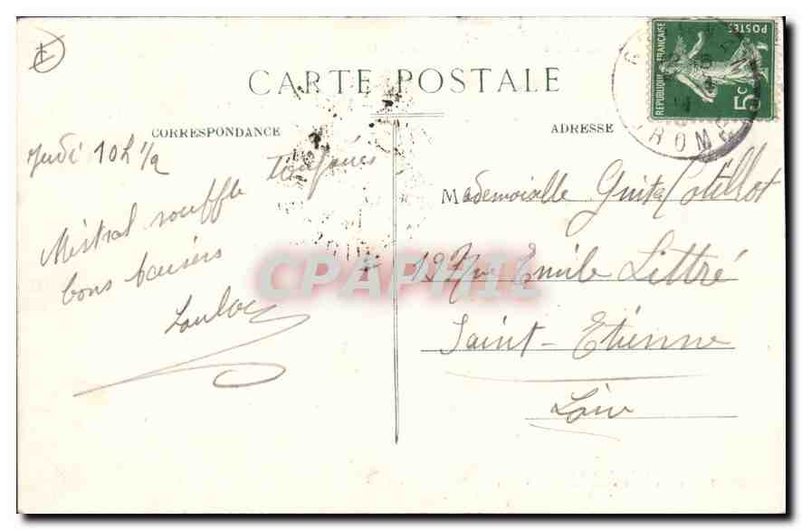 Grignan — Château : L'Escalier d'honneur et la Tour François Ier — Reverso