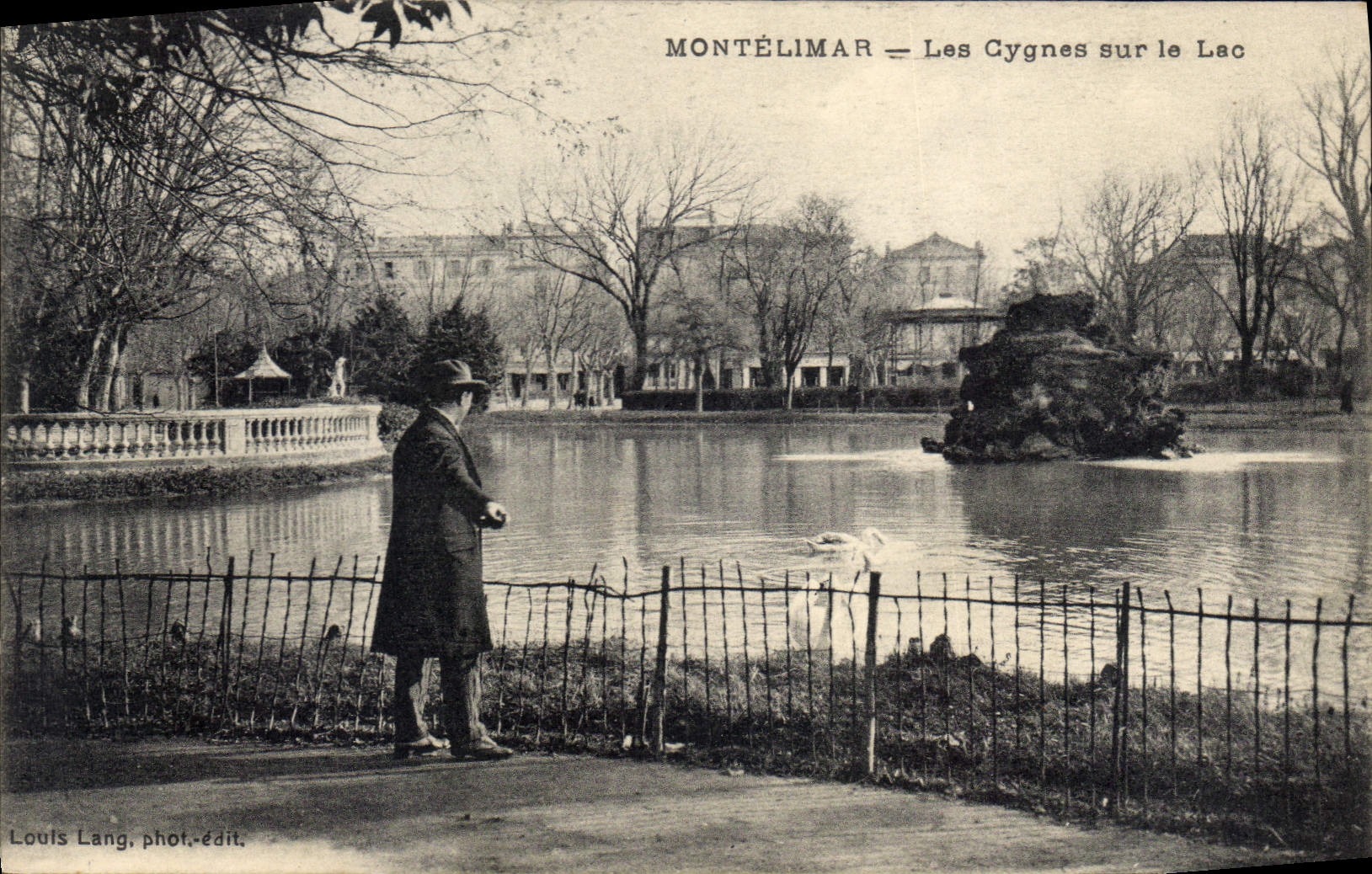 Montélimar — Les Cygnes sur le Lac — Louis Lang, phot.-édit.