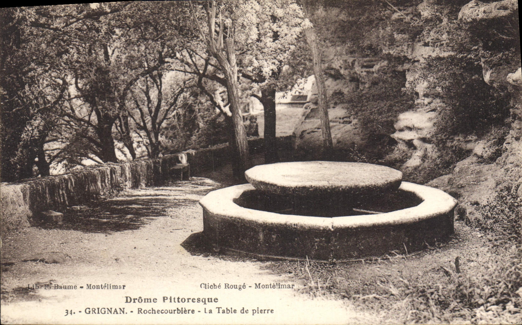 CPA Drome pittoresque grignan rochecourblere la table de pierre