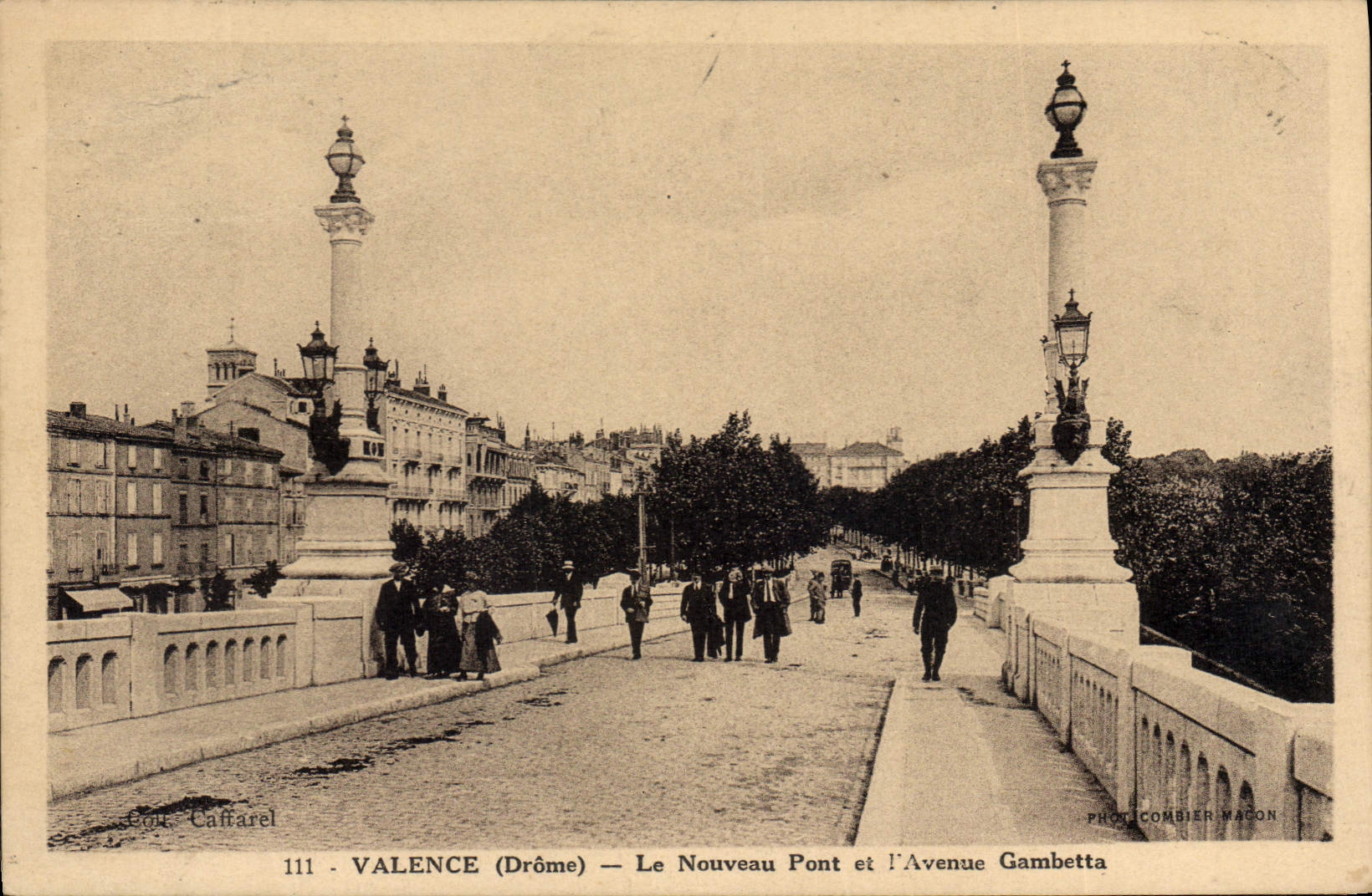 CPA Le nouveau pont el l'avenue gambetta