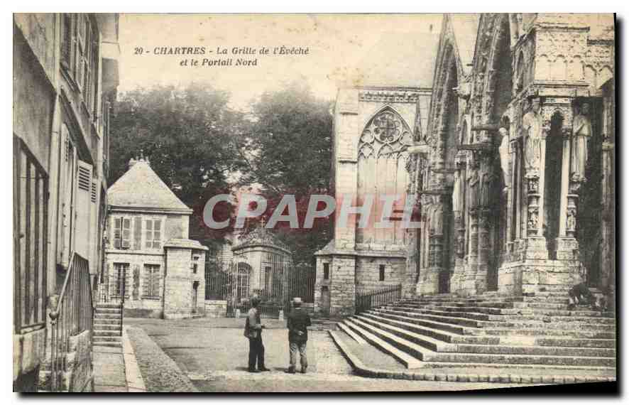 CPA Chartres La Grille de l'Eveche et le Portail Nord
