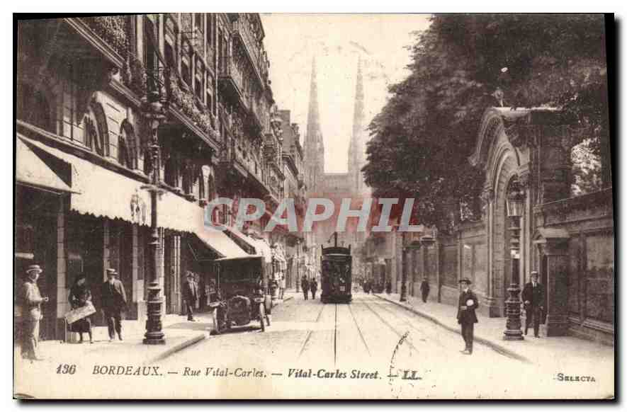 CPA Bordeaux Rue Vital Carles Automobile Tramway