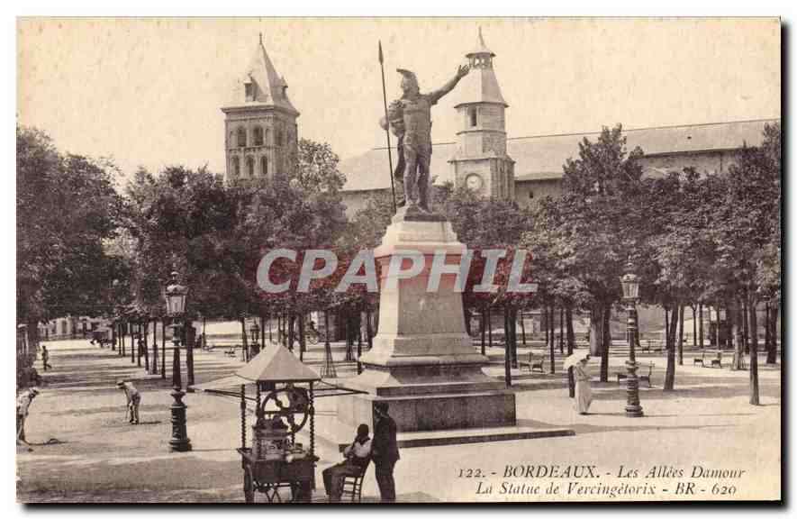 Bordeaux - Les Allées Damour - Statue des Vercingétorix - BR 620