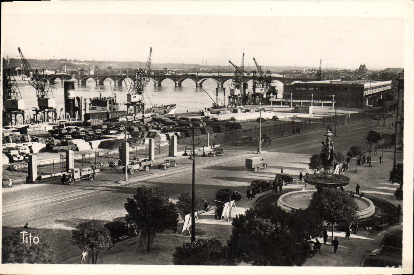 Port Autonome de Bordeaux — Place de la Bourse et le Pont — Éditions TITO