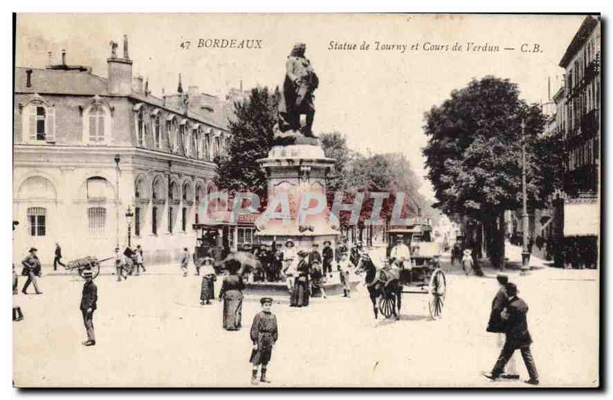 CPA Bordeaux Statue de Tourny et Cours de Verdun