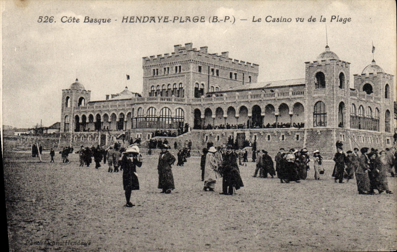Hendaye-Plage (B.P.) — Blick auf das Casino von der Strandseite — Photo Ocana Hendaye