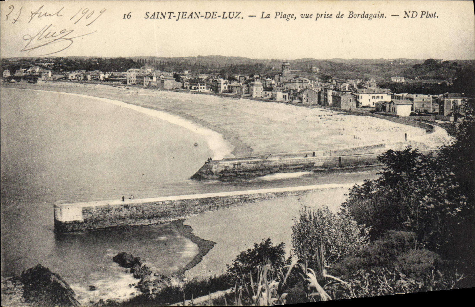 CPA Saint Jean de Luz La Plage vue prise de Bordagain
