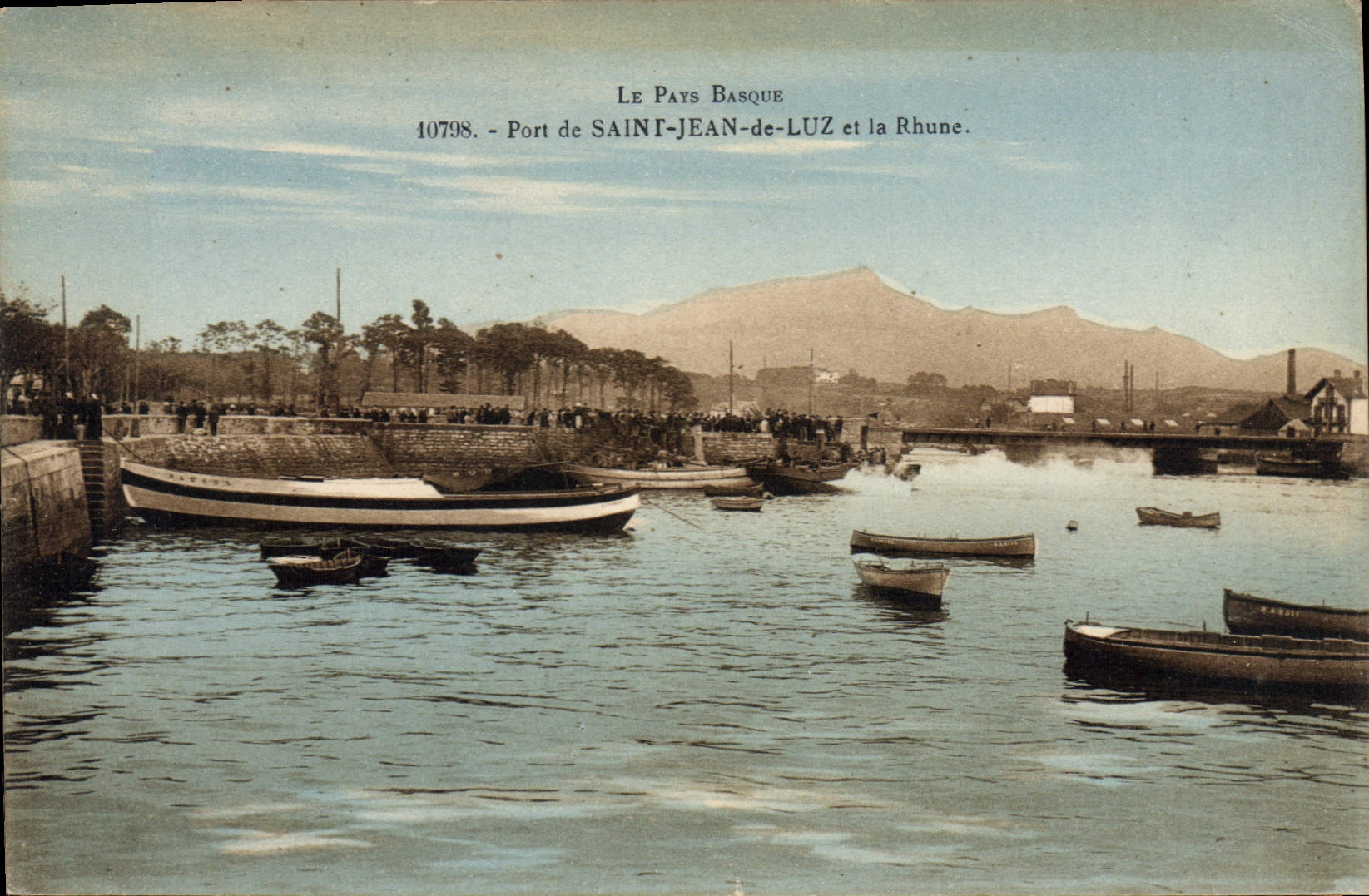 Port de Saint-Jean-de-Luz et la Rhune — Le Pays Basque — n° 10798