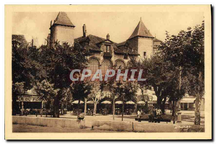 CPA Saint Jean de Luz (B P) La Maison Louis XIV Et la Place R D