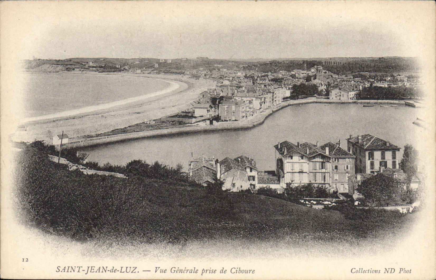 CPA Saint Jean de Luz Vue Generale prise de Ciboure