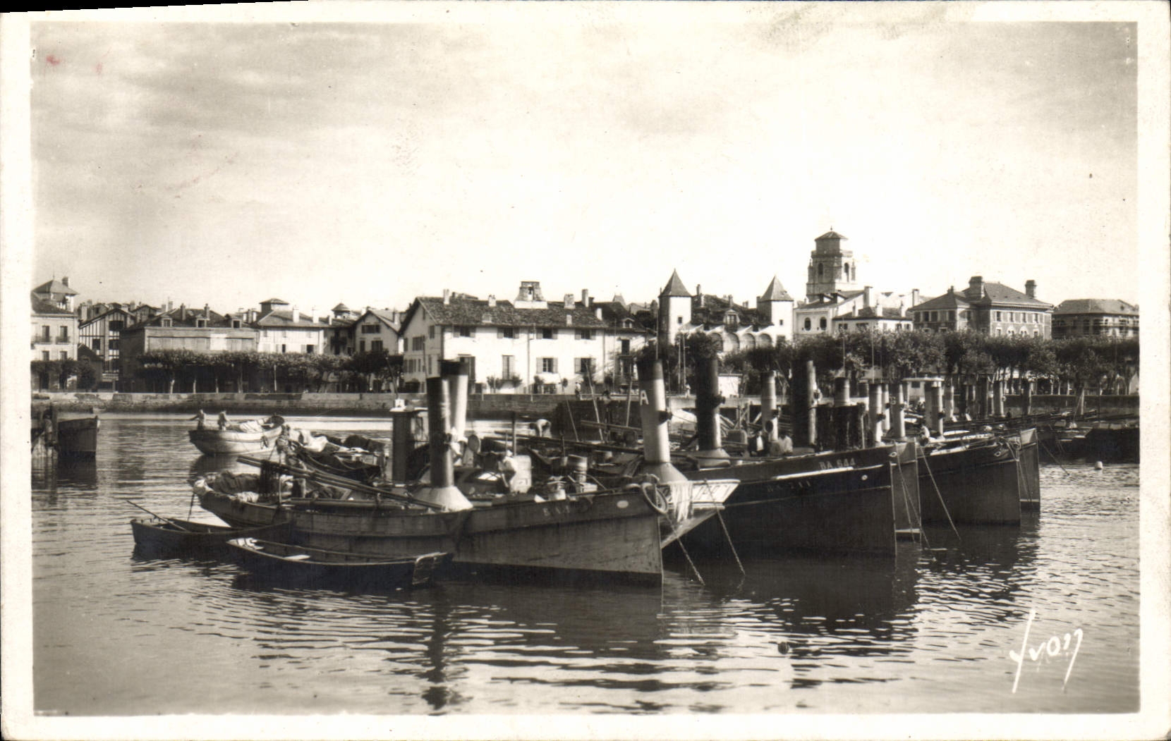 Saint-Jean-de-Luz — Le port — Éd. Art 'WYON', Paris