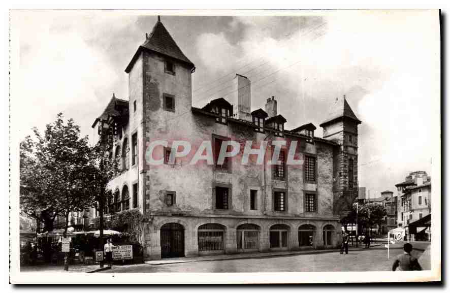 CPM Saint Jean de Luz (Basses Pyr) Chateau Louis XIV