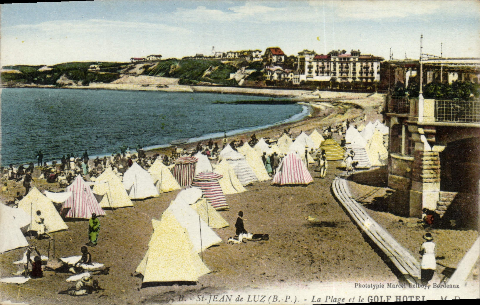 St-Jean de Luz (B.P.) — La Plage et le Golf Hotel — Phototypie Marcel Delhoy, Bordeaux