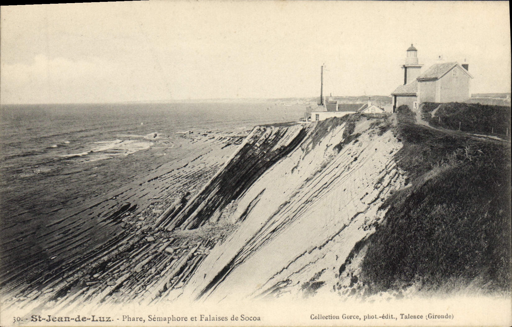 CPA Saint Jean de Luz Phare Semaphore et Falaise de Socoa