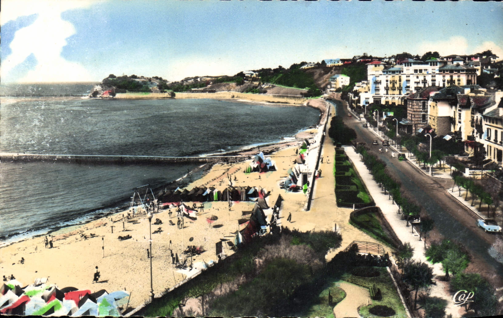 CPM Saint Jean de LuzLa Plage et la Pointe Sainte Barbe