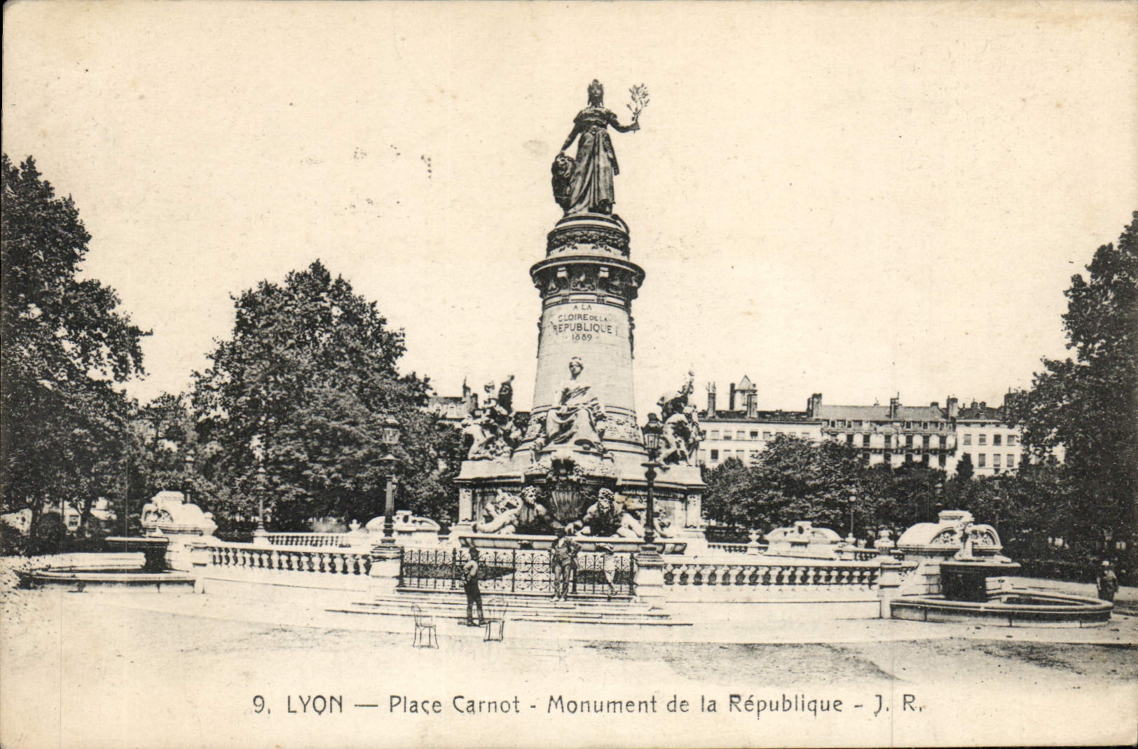 LYON — Place Carnot — Monument de la République — J. R.
