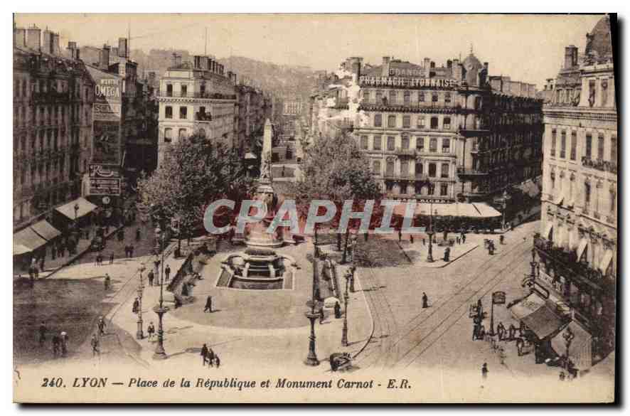 LYON — Republic Square and Carnot Monument — E.R.