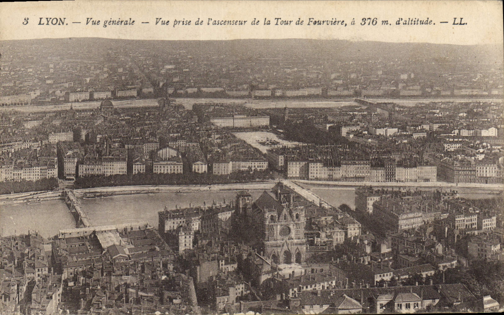 LYON — Vue générale — Vue prise de l'ascenseur de la Tour de Fourvière, à 376 m. d'altitude — LL.