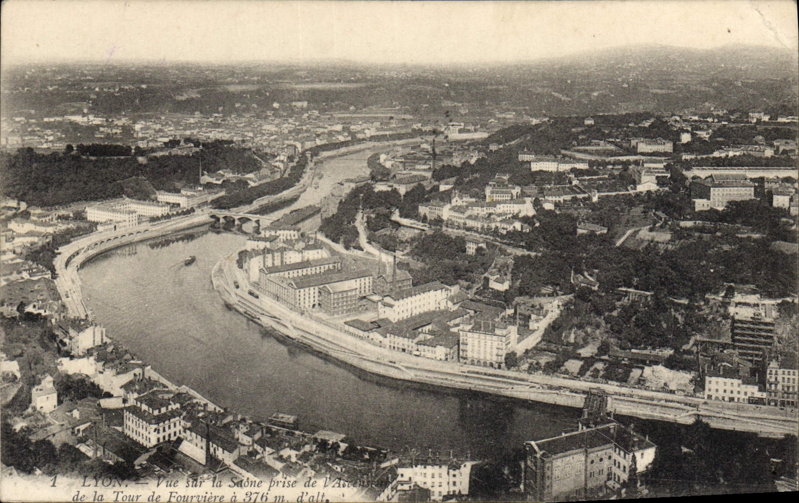 LYON — Vue sur la Saône prise de la Tour de Fourvière à 376 m. d'alt.