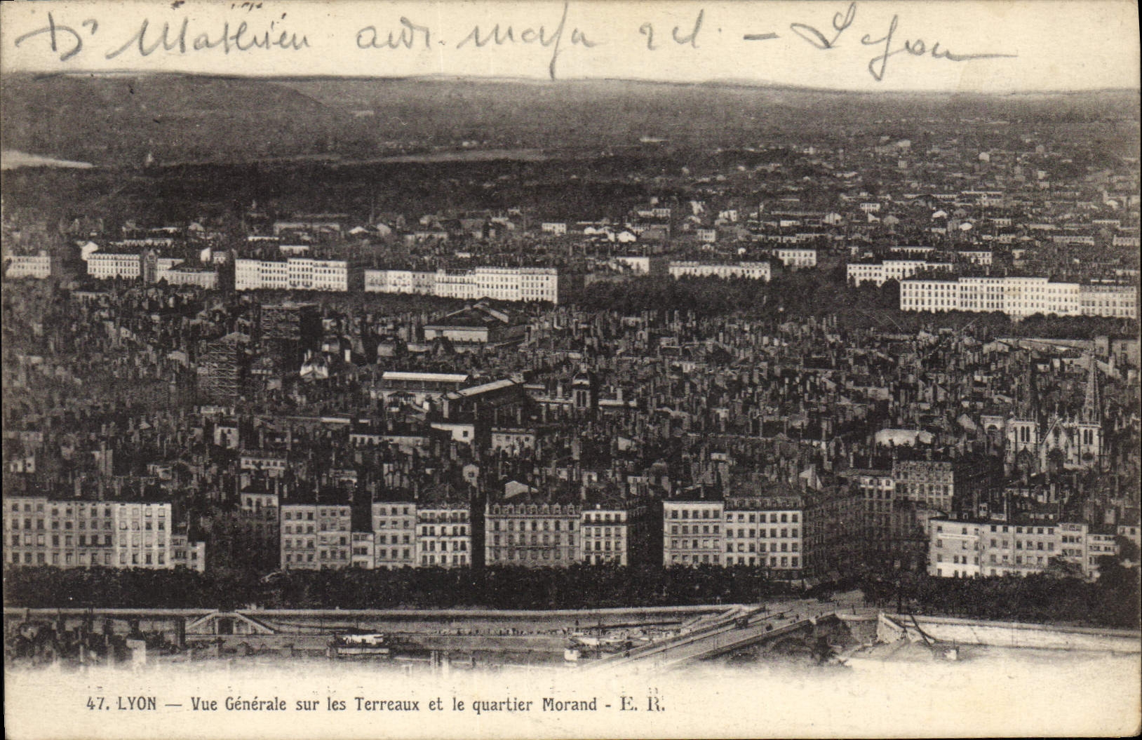 LYON — Vue Générale sur les Terreaux et le quartier Morand — E. R.