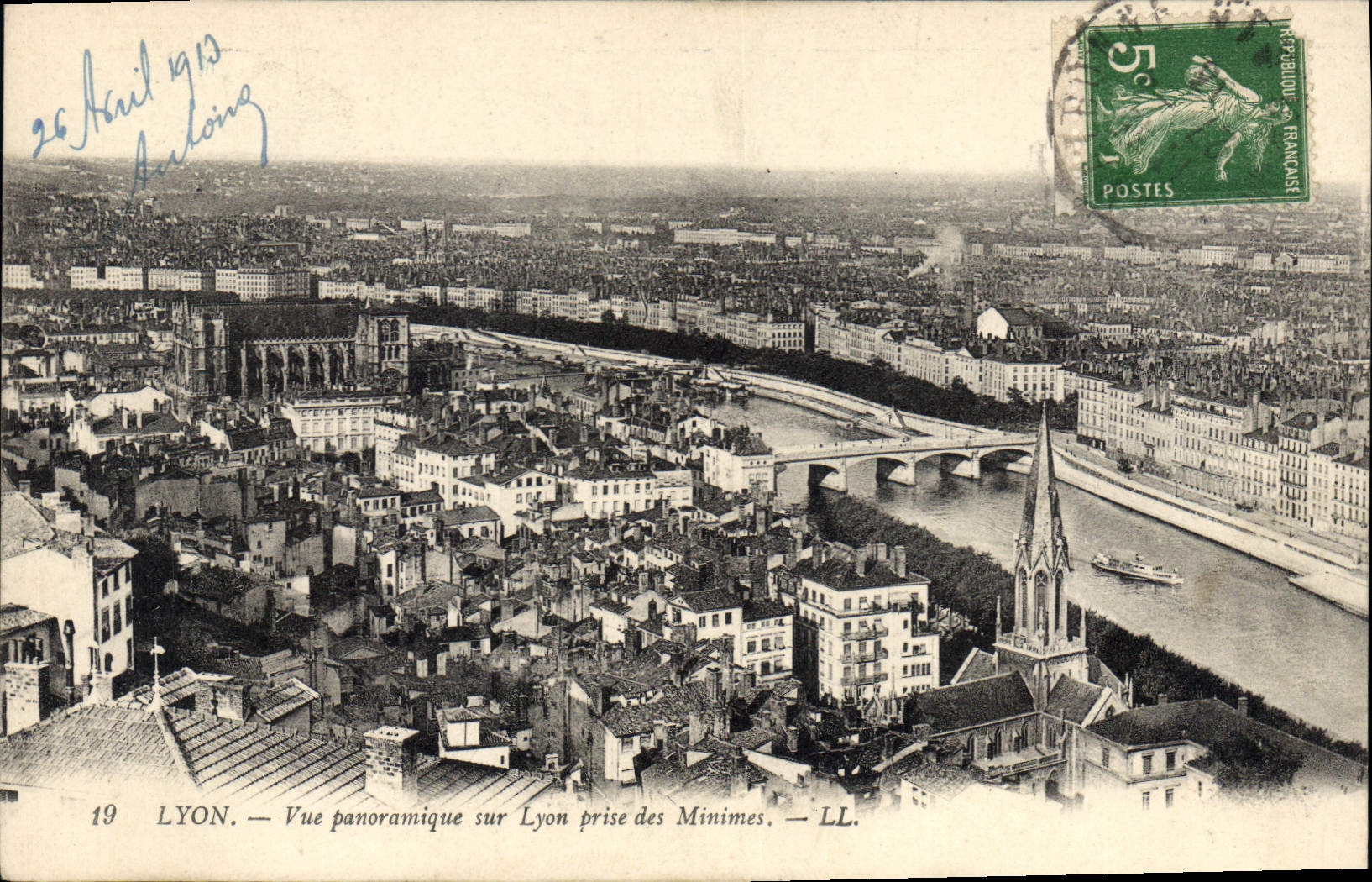 LYON — Vue panoramique sur Lyon prise des Minimes — LL.