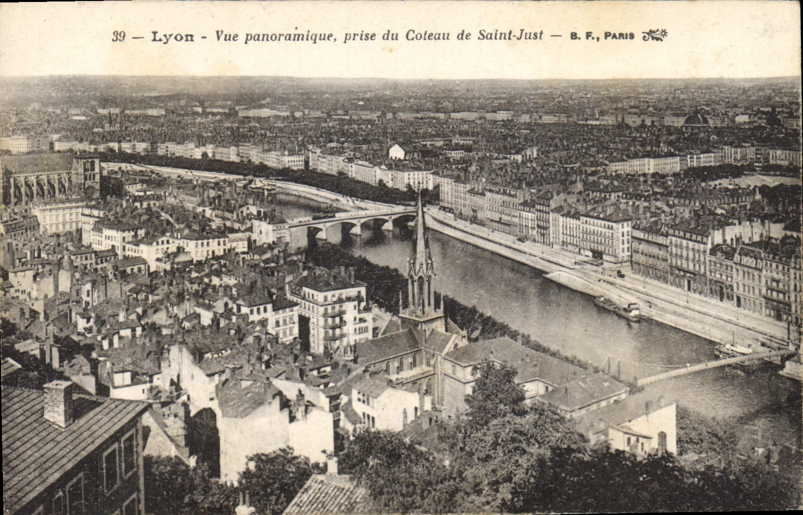 Lyon - Vue panoramique, prise du Coteau de Saint-Just — B. F., PARIS