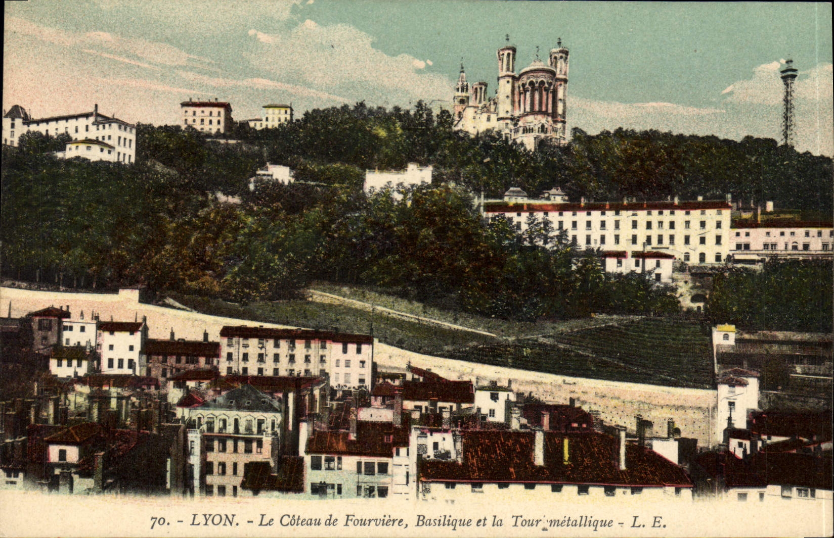LYON - Le Côteau de Fourvière, Basilique und die Metalltürme - L. E.