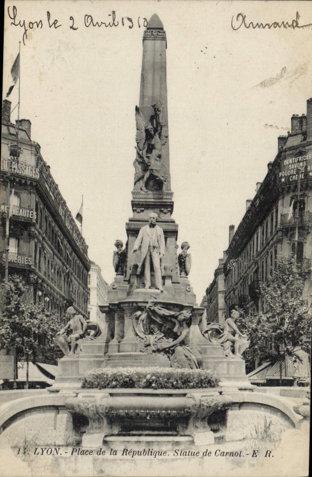 Lyon - Place de la République. Statue de Carnot — E. R. n°14