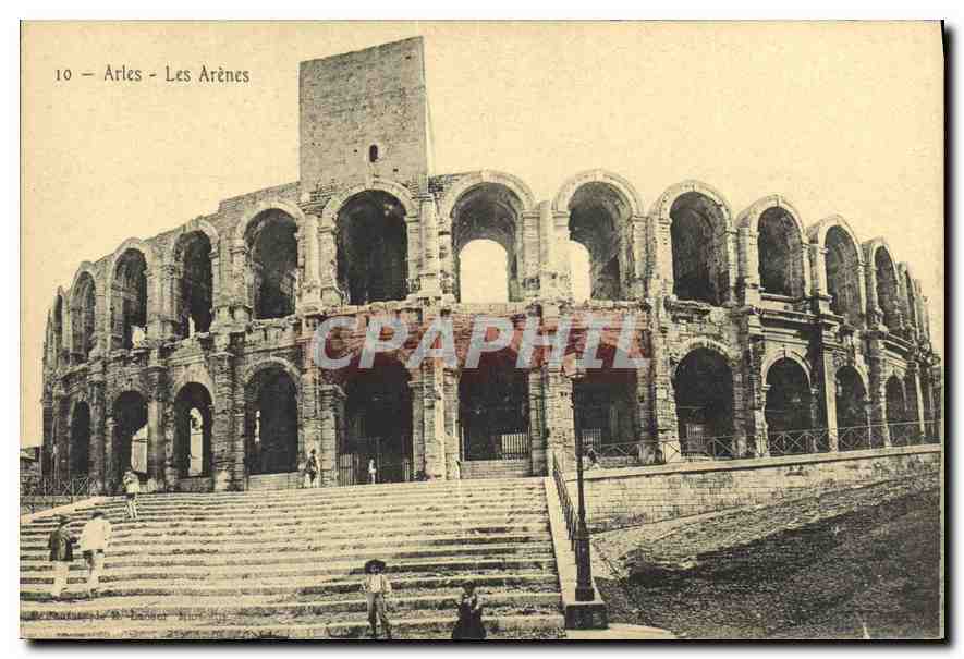 Arles - Les Arènes — CPA n°10 — éditeur non identifié