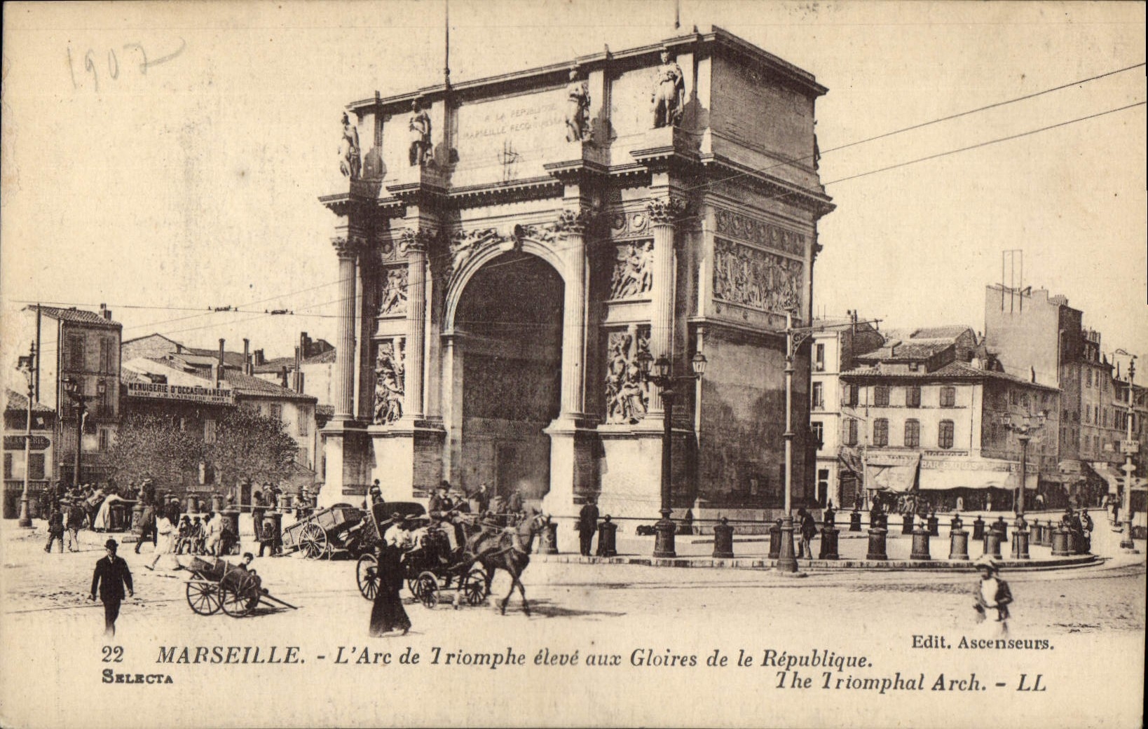 CPA Marseille L'Arc de Triomphe eleve aux Gloires de la Republique 