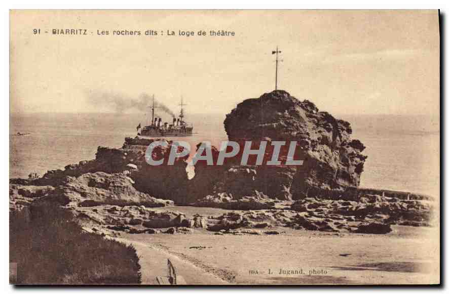 CPA Biarritz Les Rochers dits La Loge de theatre Bateau de guerre