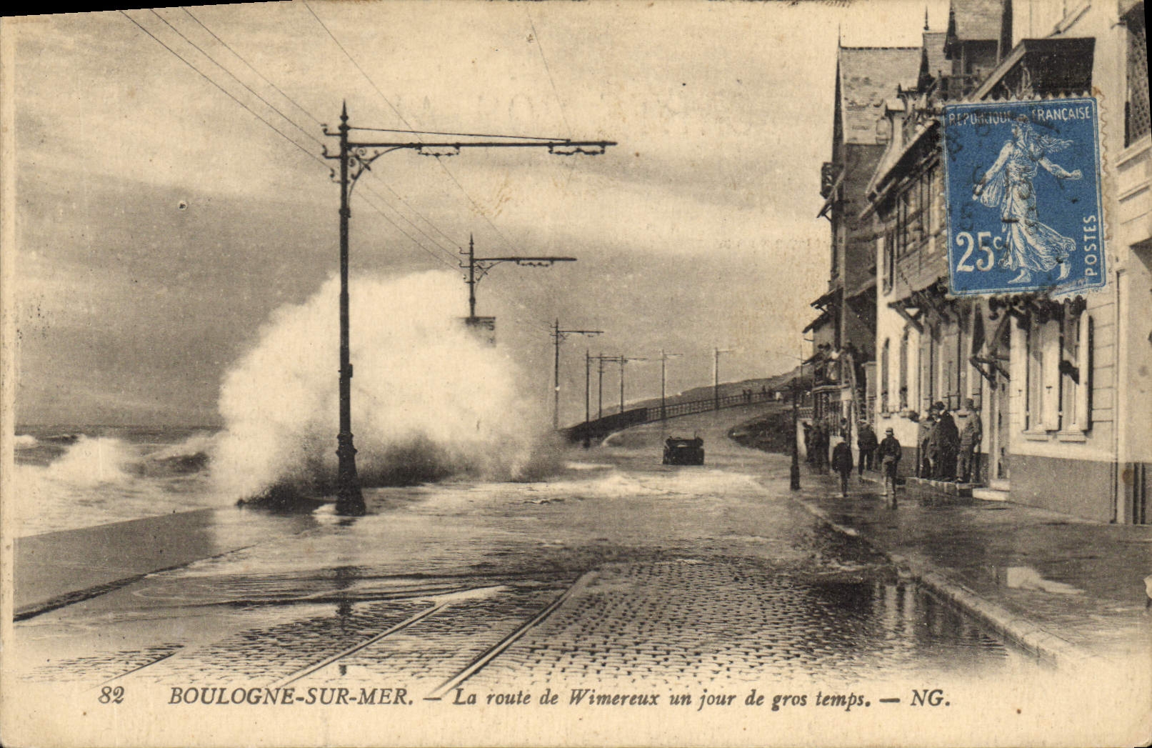 Boulogne-sur-Mer — La route de Wimereux un jour de gros temps — NG.