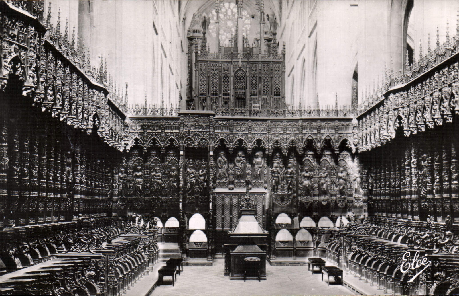 CPA Auch Gers La Cathedrale Le Choeur vu du Maitre Autel 