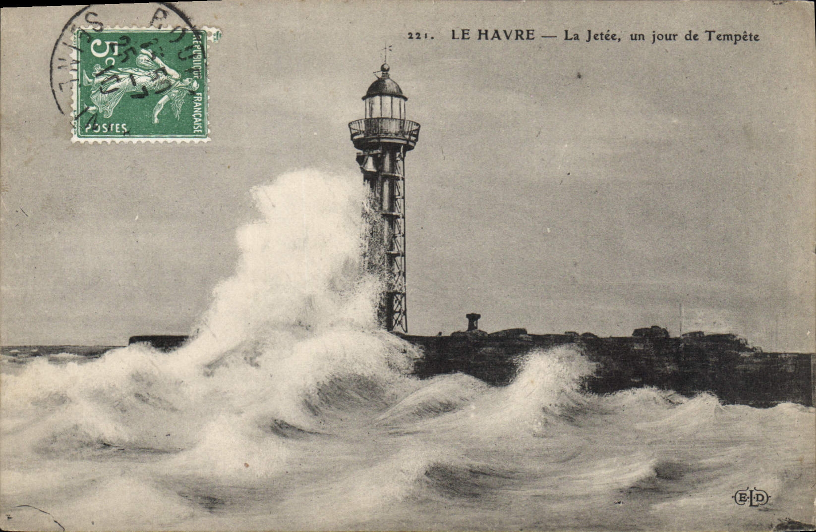 CPA Le Havre La Jetee un jour de Tempete 