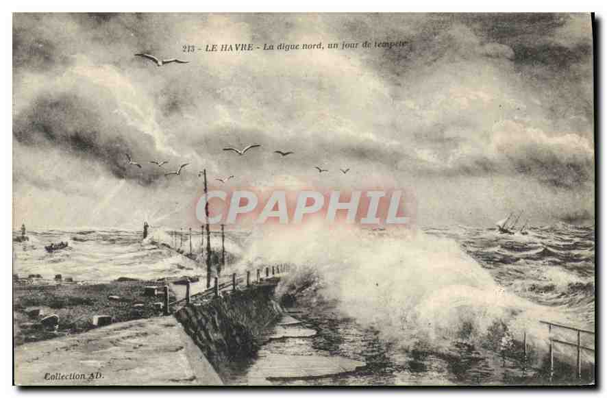 CPA Le Havre La digue nord  un jour de tempete 