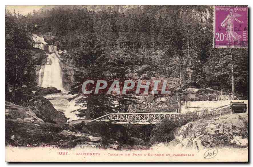 CPA Cauterets Cascade du Pont d'Espagne et passerelle