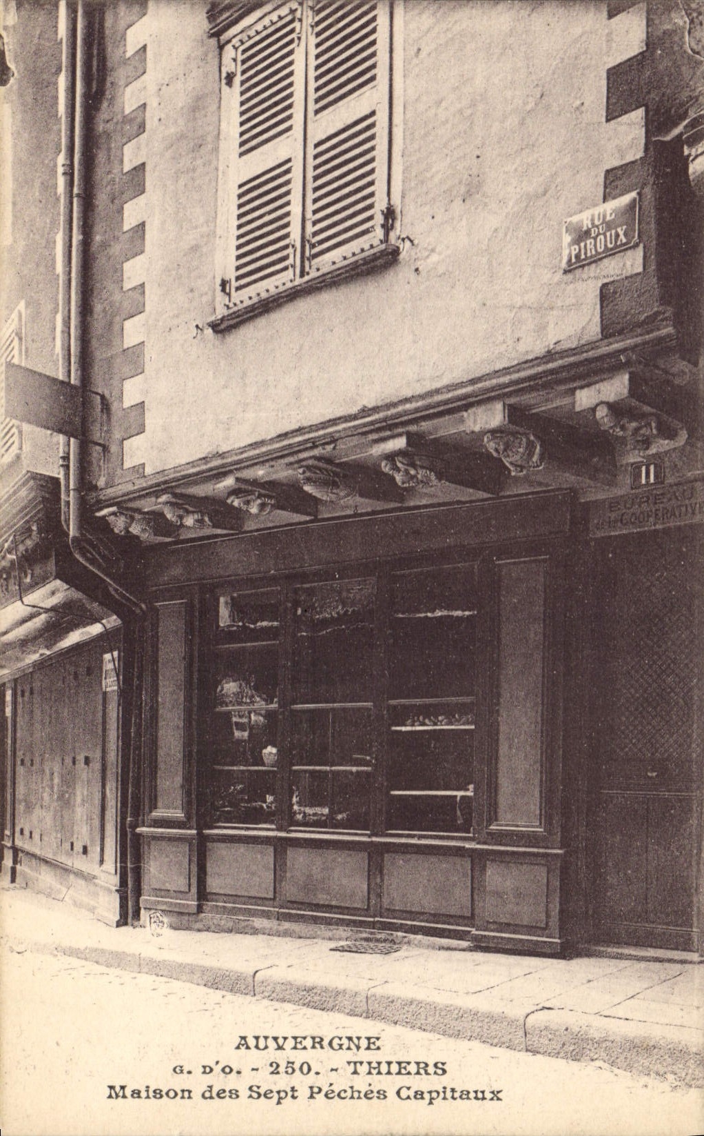 Maison des Sept Pêchés Capitaux — Thiers, Auvergne — J. Gottliebengers, Édit. (P.-d.-D.)