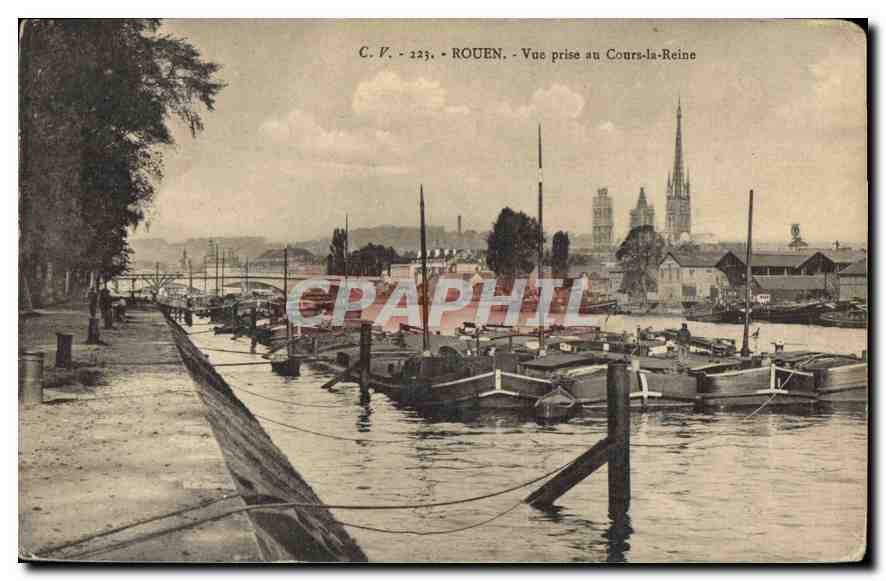 CPA Rouen Vue prise au Cours la Reine Bateaux