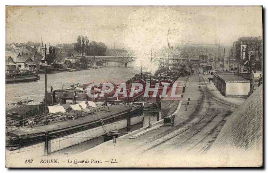 CPA Rouen Le Quai de Paris Bateaux