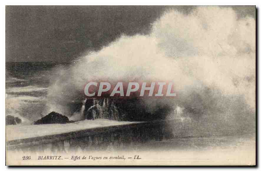 CPA Biarritz Effet de Vagues en evenlail 