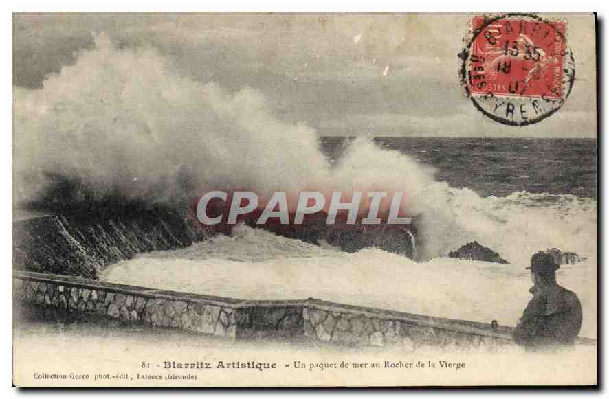 CPA Biarritz Artistique Un paquet de mer au Rocher da la Vierge 