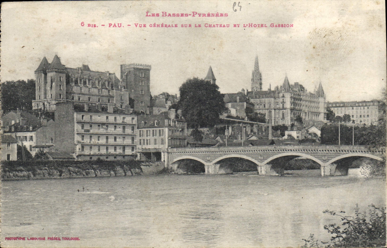 Pau — Vue générale sur le château et l'hôtel Gassion — Phototype Labousche Frères, Toulouse