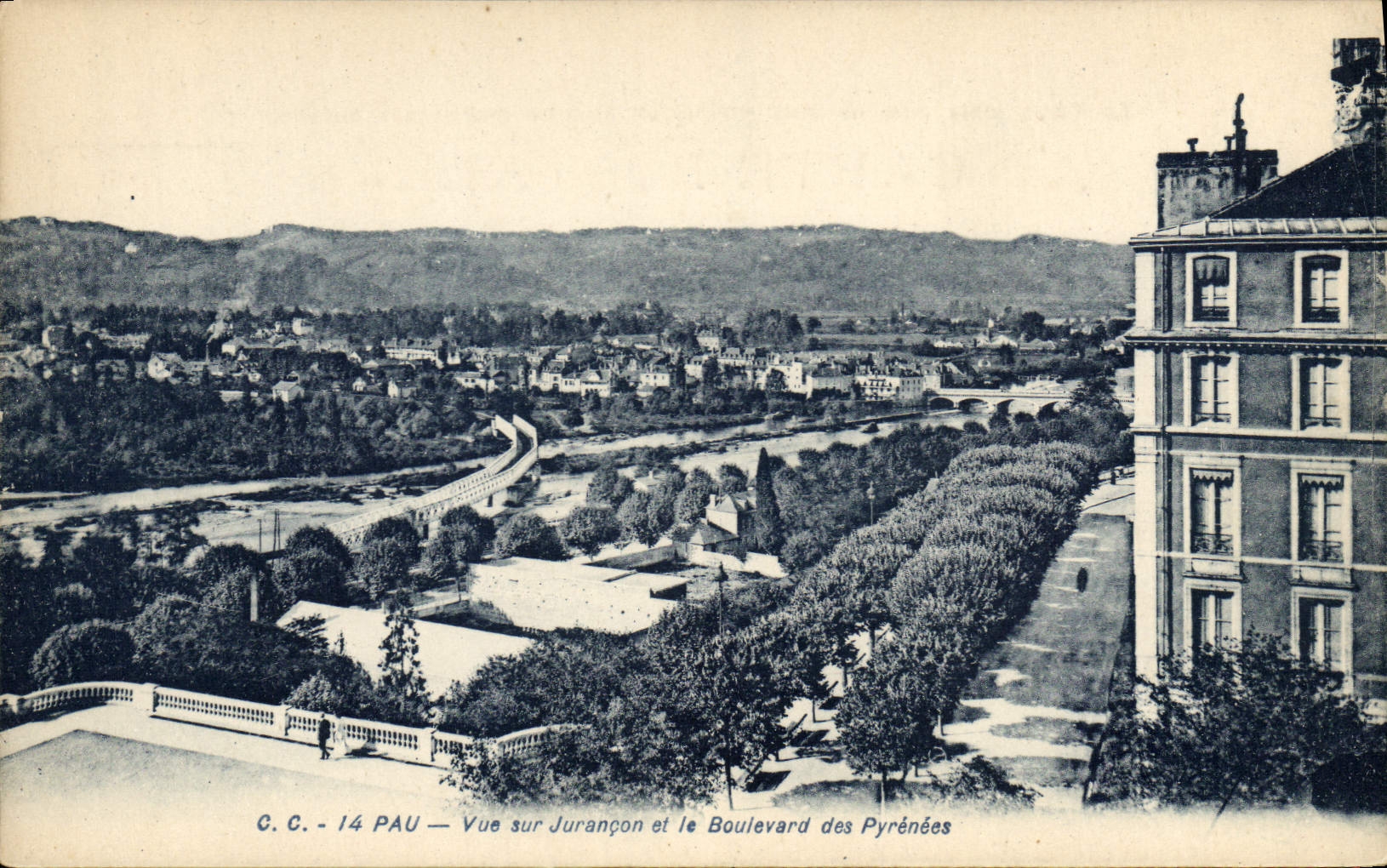 Vue sur Jurançon et le Boulevard des Pyrénées — Pau — C.C. - 14