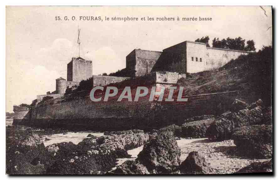 CPA Fouras le semsphore et les rochers a maree basse 