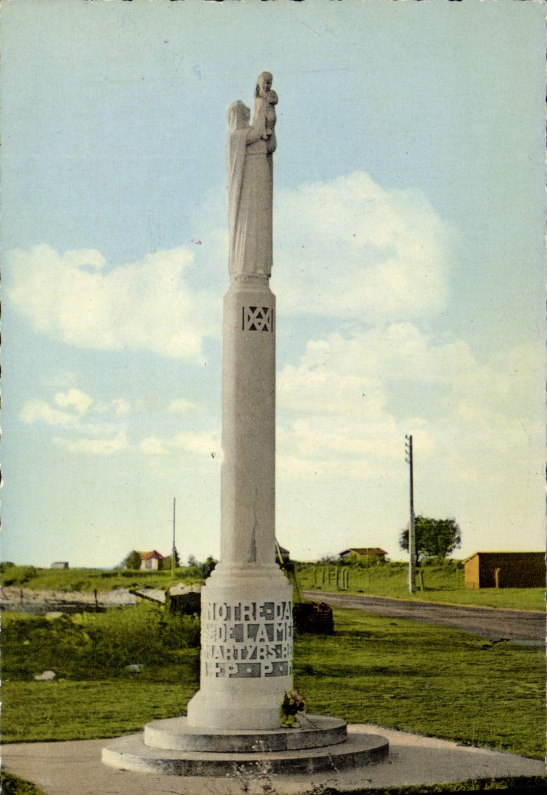 CPM Fouras Le Monument de Notre Dame de la Mer 