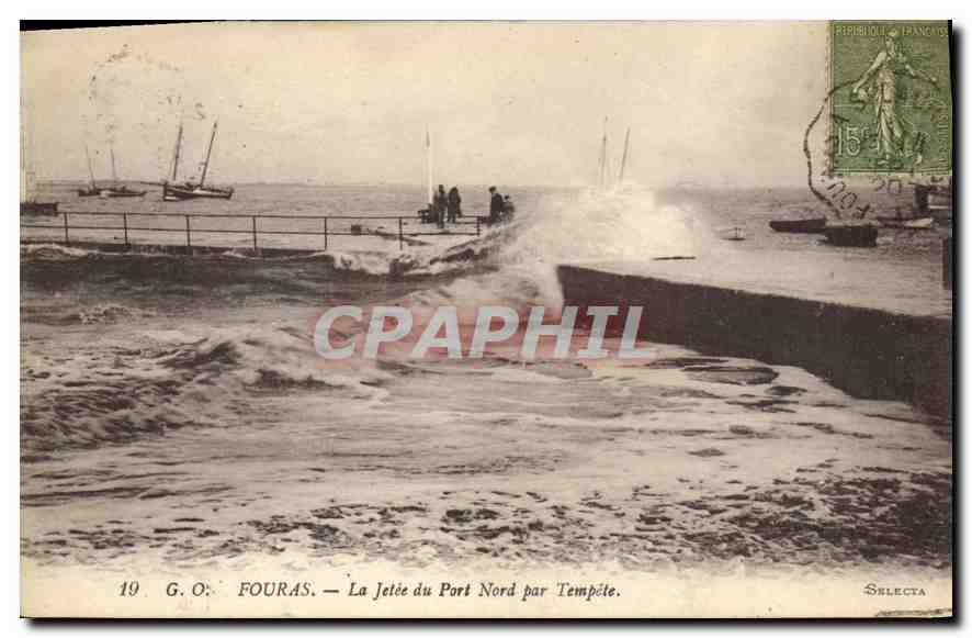 CPA Fouras La Jetee du Port Nord par Tempete 