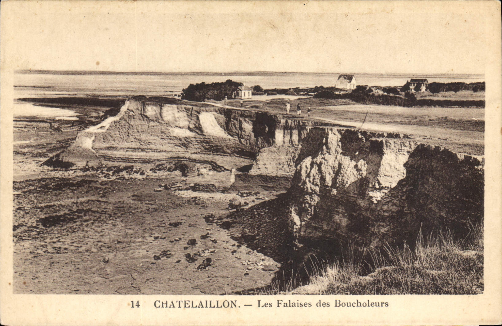 CPA Chatelaillon Les Falaises des Boucholeurs 