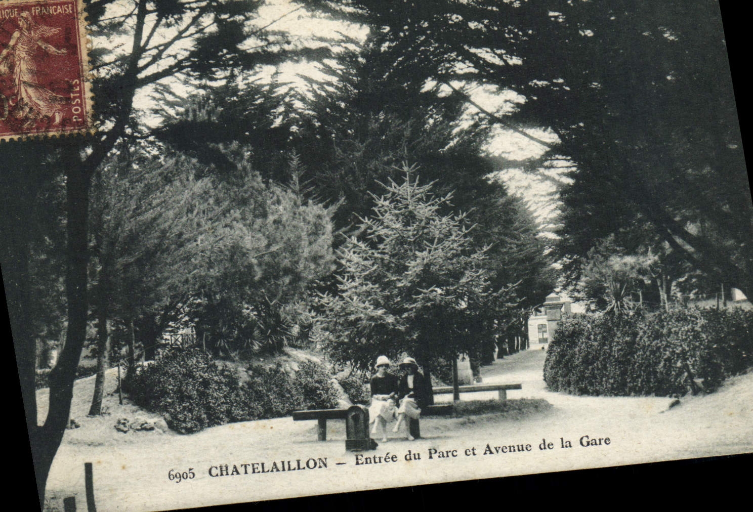 CPA Chatelaillon Entree du Parc et Avenue de la Gare 